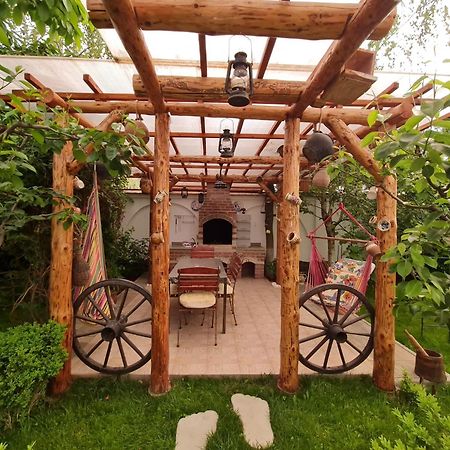 Casa Aryan Apartment Sanpetru Bagian luar foto