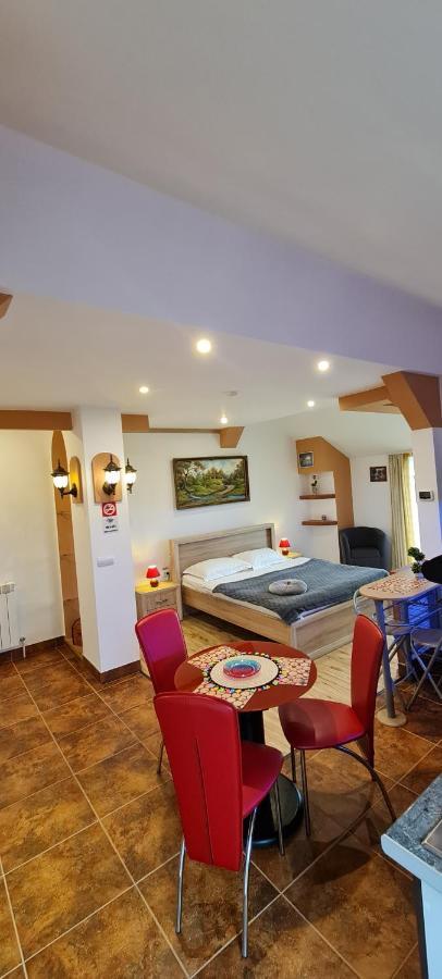 Casa Aryan Apartment Sanpetru Bagian luar foto