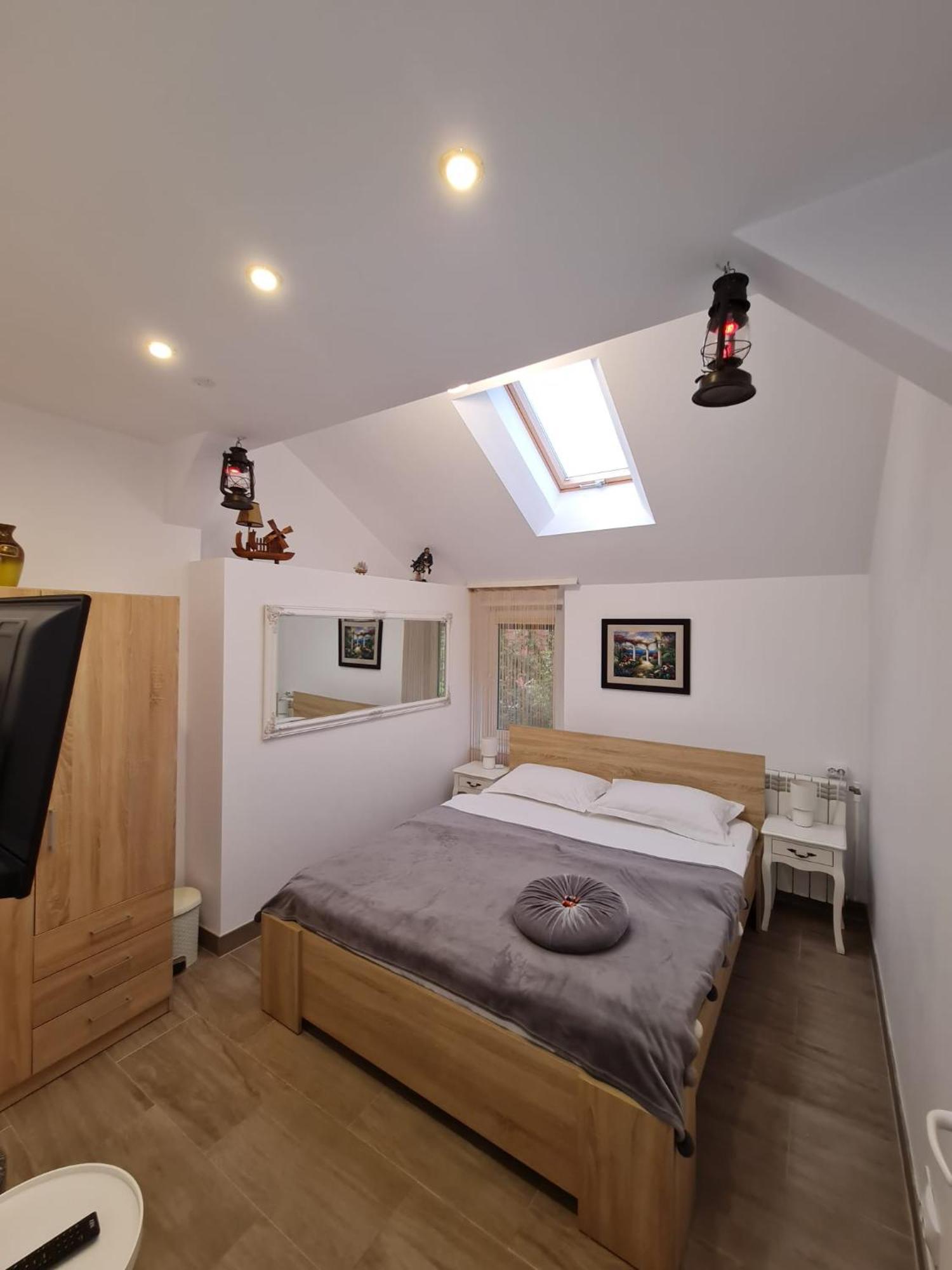 Casa Aryan Apartment Sanpetru Bagian luar foto